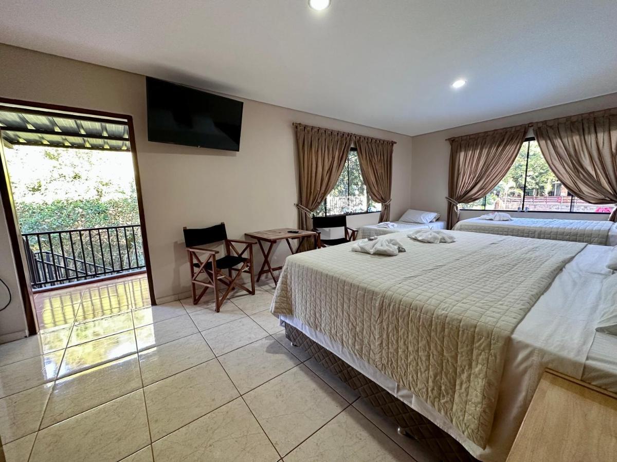 Hohenau Parque Hotel Manantial מראה חיצוני תמונה