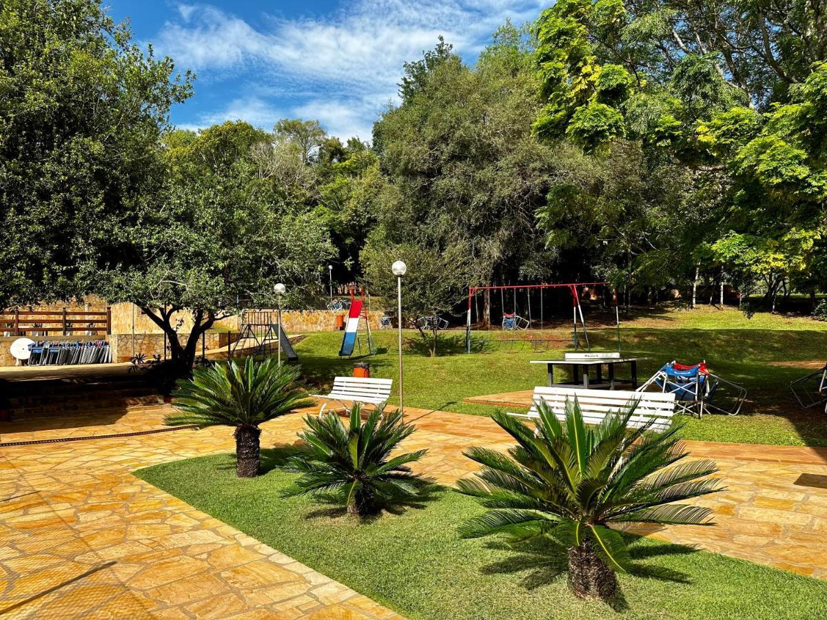 Hohenau Parque Hotel Manantial מראה חיצוני תמונה