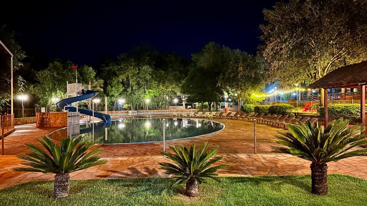 Hohenau Parque Hotel Manantial מראה חיצוני תמונה