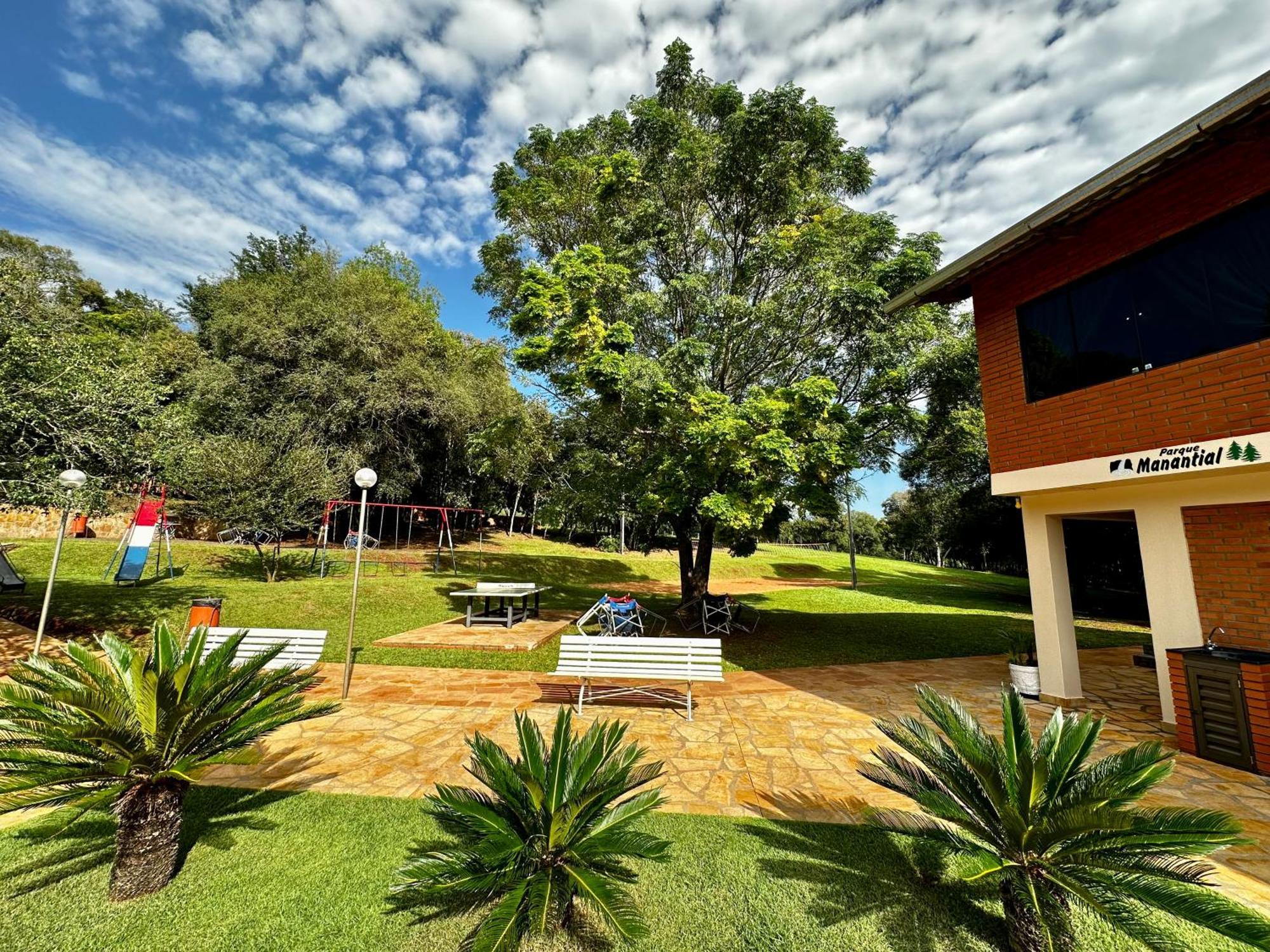 Hohenau Parque Hotel Manantial מראה חיצוני תמונה