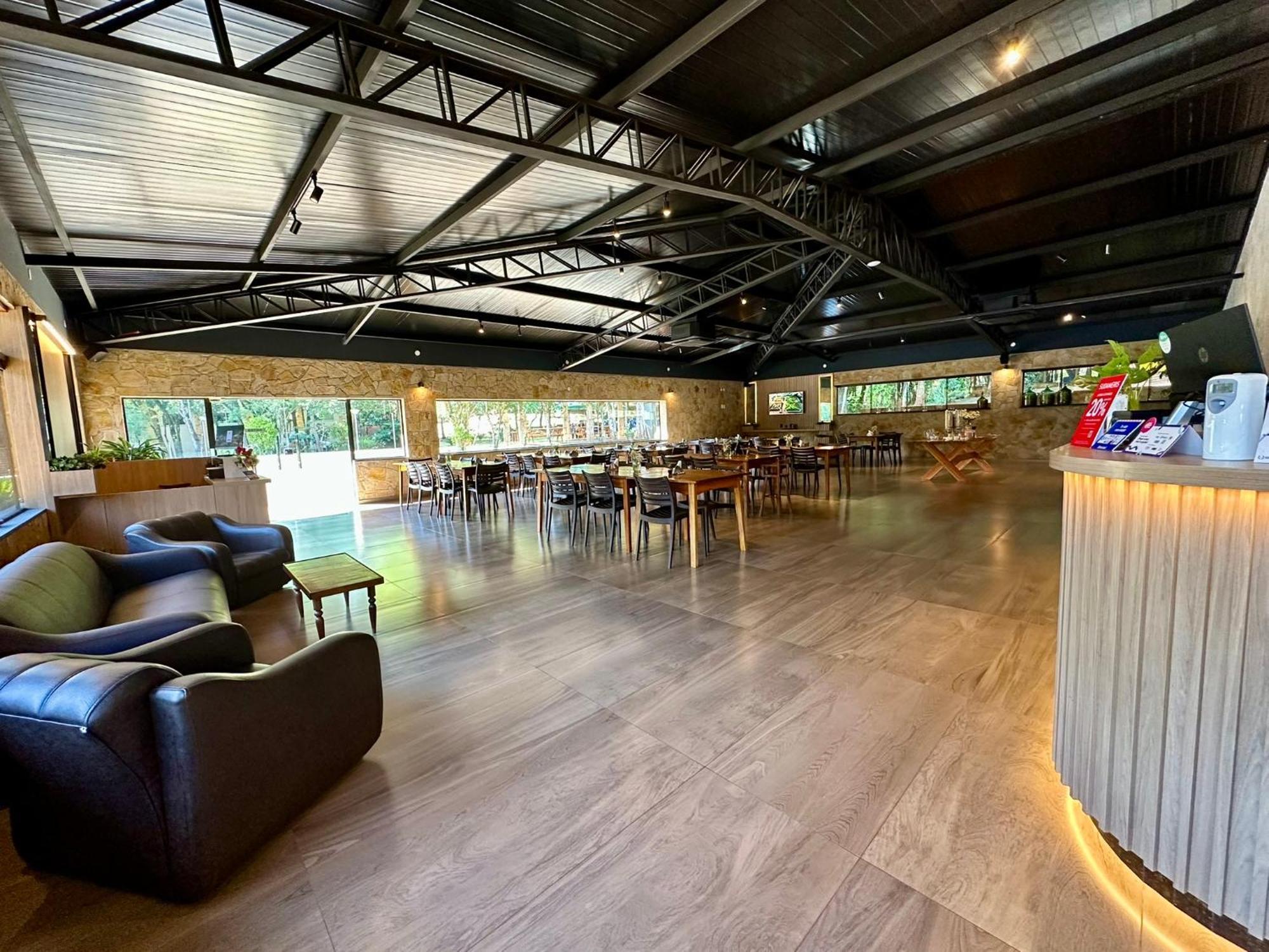 Hohenau Parque Hotel Manantial מראה חיצוני תמונה